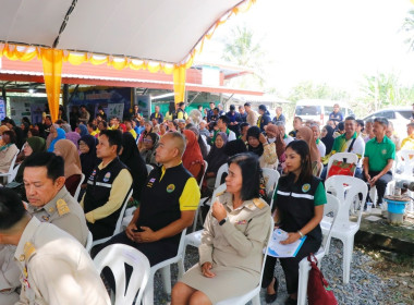 ลงพื้นที่ตรวจเยี่ยมและติดตามการดำเนินงานของศูนย์เรียนรู้การปลูกส้มโอทับทิมสยามบ้านแสงวิมานตำบลคลองน้อย อำเภอปากพนัง จังหวัดนครศรีธรรมราช โดยนายชวกิจจ์ สุวรรณคีรี รองผู้ว่าราชการจังหวัดนครศรีธรรมราช กล่าวต้อนรับพร้อมนายวิศิษฐ์ ศรีสุวรรณ์ อธิบดีกรมส่งเสริม ... พารามิเตอร์รูปภาพ 54